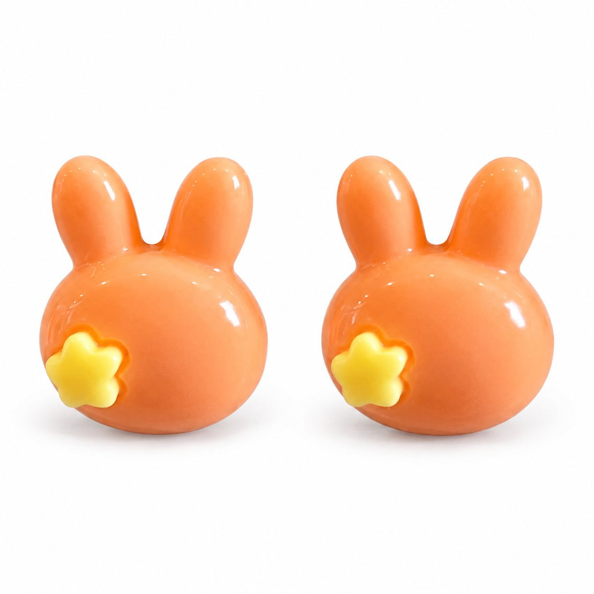 Boucles d’oreilles lapin avec étoile — Orange — fond blanc