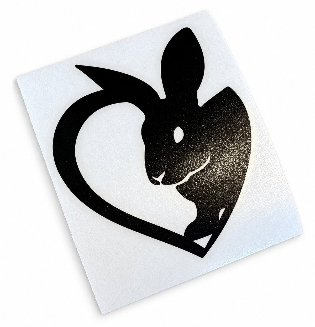 Collant lapin noir et cœur sur fond blanc